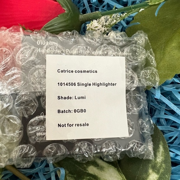 NIB Catrice Luminice Highlighter in 010 Lumi - Picture 4 of 4